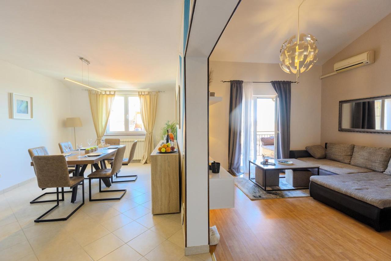 Apartment Rizzi พูลา ภายนอก รูปภาพ