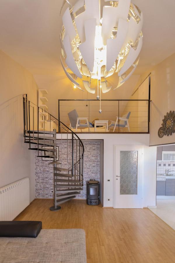 Apartment Rizzi พูลา ภายนอก รูปภาพ