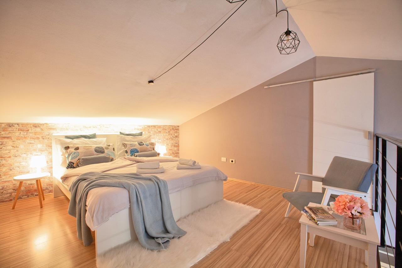 Apartment Rizzi พูลา ภายนอก รูปภาพ
